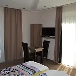 בית הארחה Vaci Vendeghaz 3*