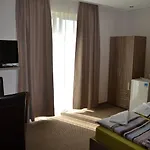בית הארחה Vaci Vendeghaz 3*