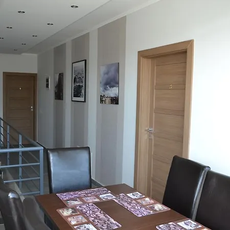 Vaci Vendeghaz Guest house