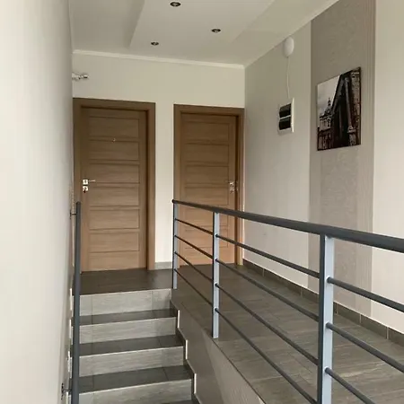 Vaci Vendeghaz Guest house *